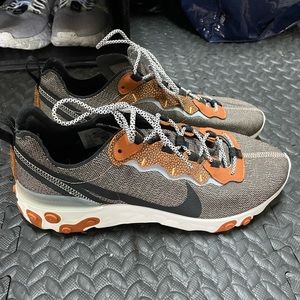Nike React